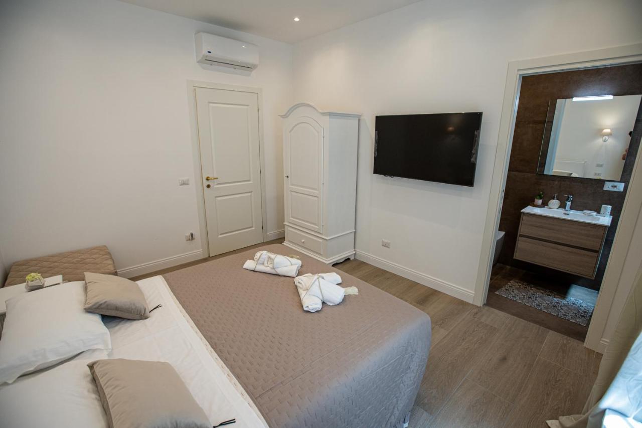 Suite Imperiale Colosseo Rome Exterior photo