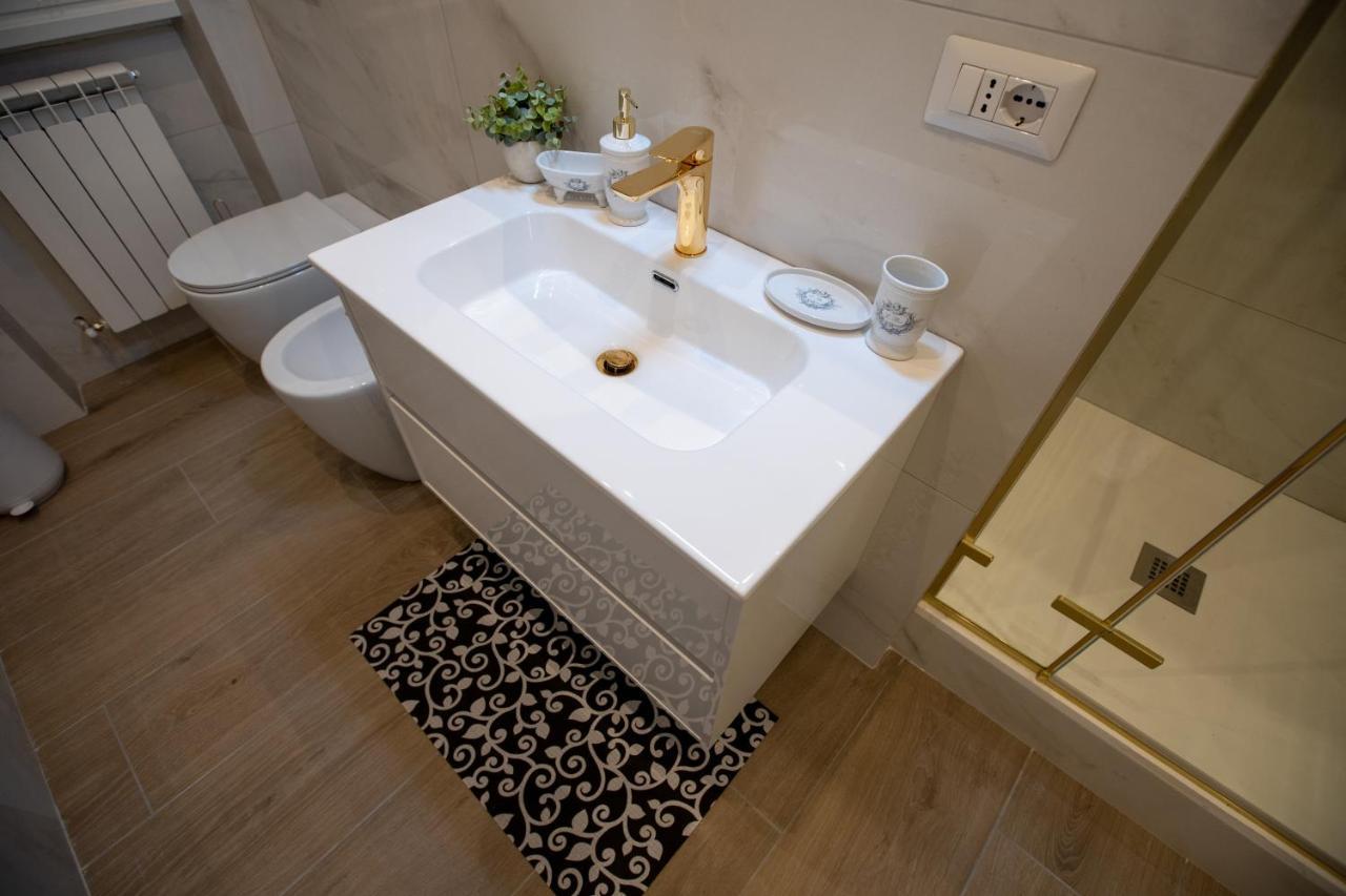 Suite Imperiale Colosseo Rome Exterior photo