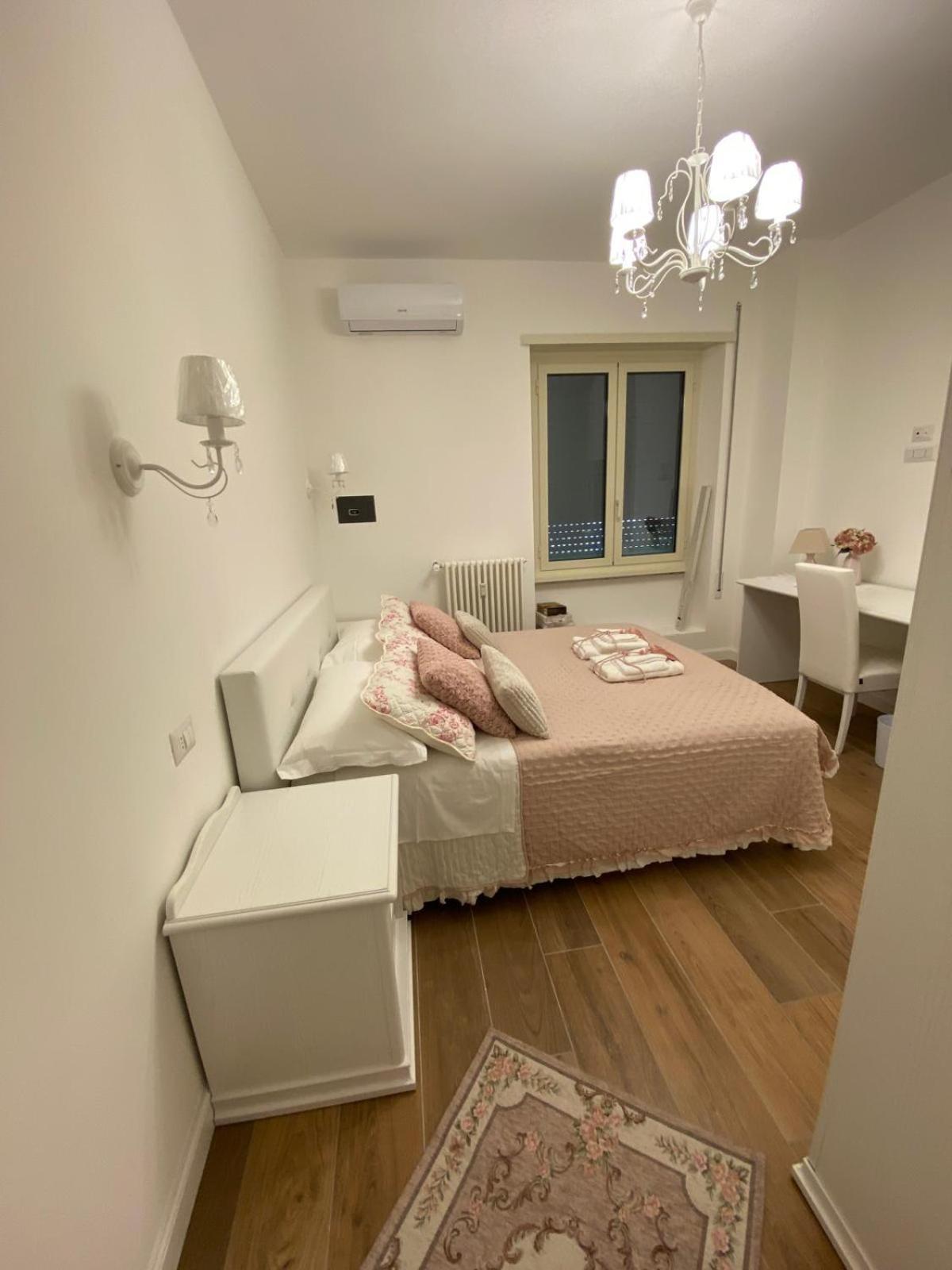 Suite Imperiale Colosseo Rome Exterior photo